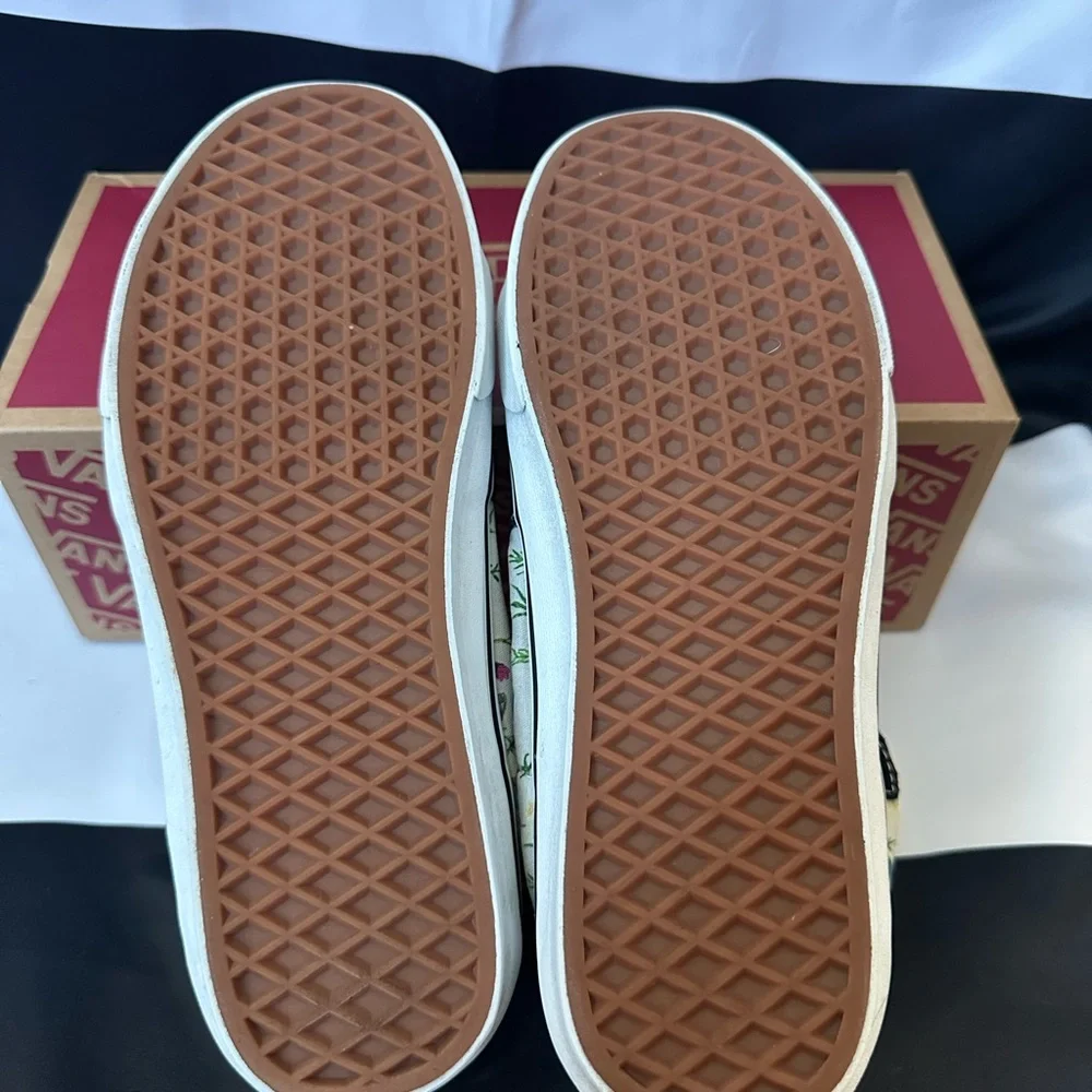 Vans Black and White High-Tops with Floral Accents - Picture 4 of 4